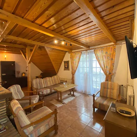 Beskidzka Apartment *